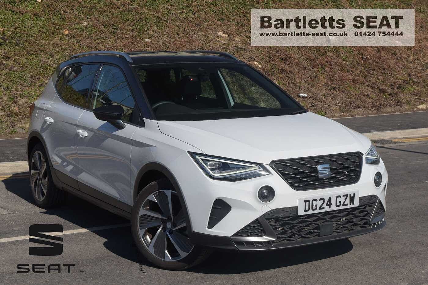 White SEAT Arona Ecotsi Fr Sport 2024