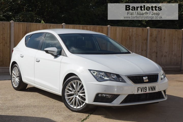 White SEAT Leon TDI SE Dynamic 2019