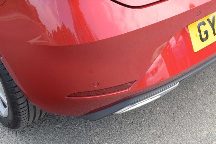 Red SEAT Leon E Hybrid 1.5 Fr Hybrid DSG 2025