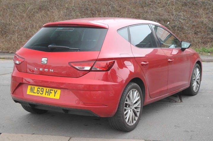 Red SEAT Leon TDI SE Dynamic 2019