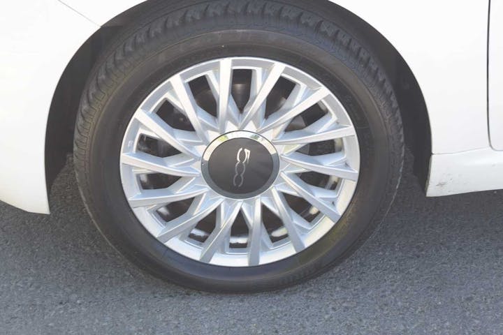 White FIAT 500 Lounge Mhev 2021