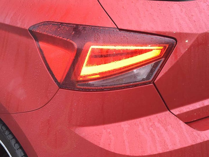 Red SEAT Ibiza TSI Fr 2018