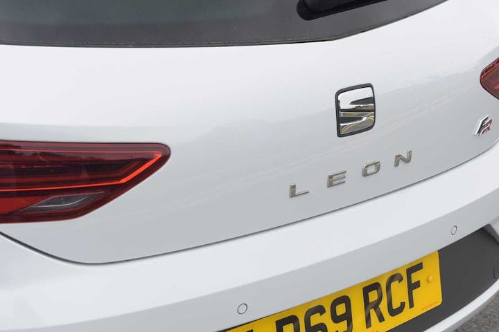 White SEAT Leon TSI Evo Fr Black Edition DSG 2019