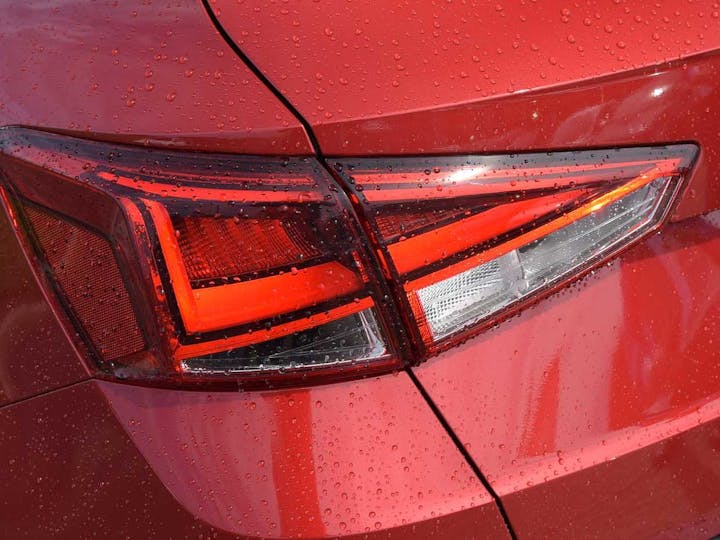 Red SEAT Arona TSI SE Technology 2019