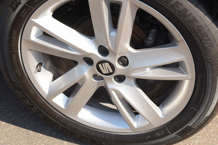 Grey SEAT Arona TSI Fr 2020