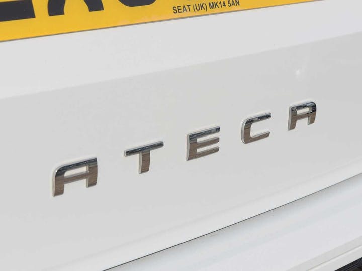 White SEAT Ateca Ecotsi Fr 2018