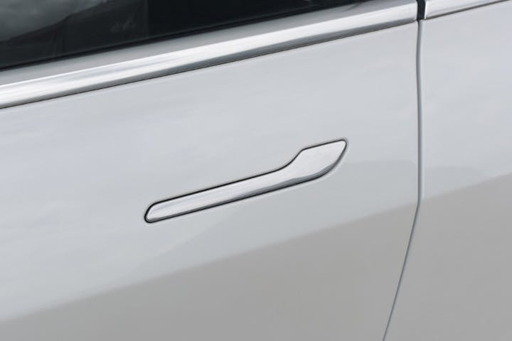 White Tesla Model 3 Standard Range Plus 2019