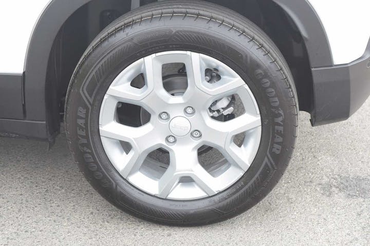 White Jeep Avenger Altitude 2025