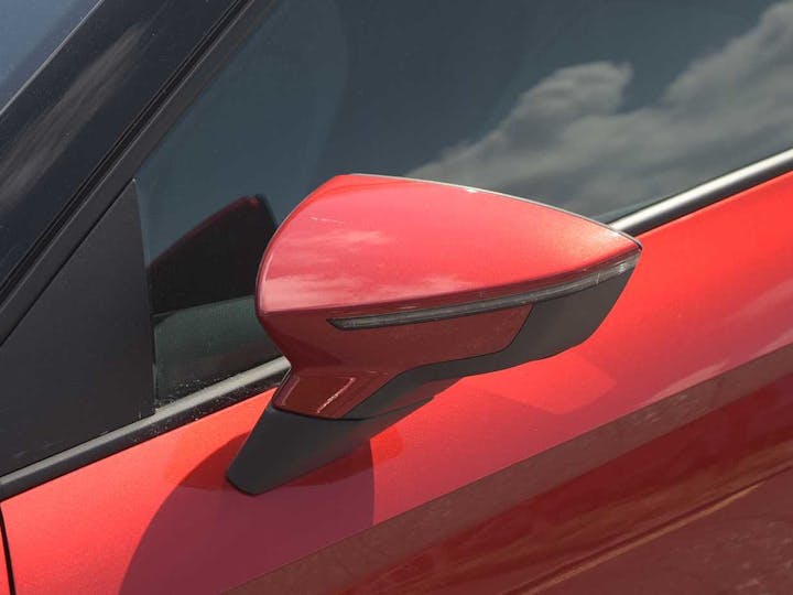Red SEAT Arona TDI SE Technology 2018
