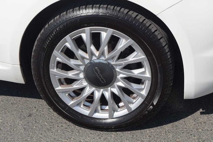 White FIAT 500 Lounge Mhev 2021