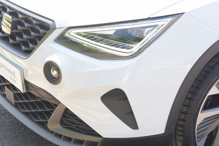 White SEAT Arona Ecotsi Fr Sport 2024
