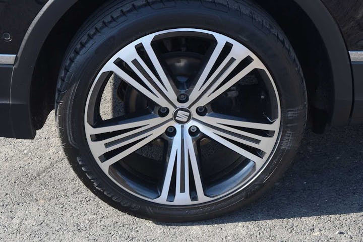 Black SEAT Tarraco TSI 4drive Xcellence Lux DSG 2019