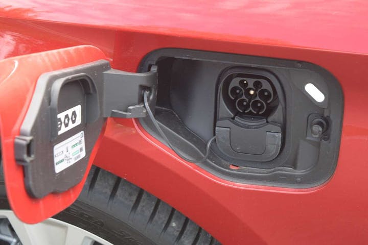 Red SEAT Leon E Hybrid 1.5 Fr Hybrid DSG 2025