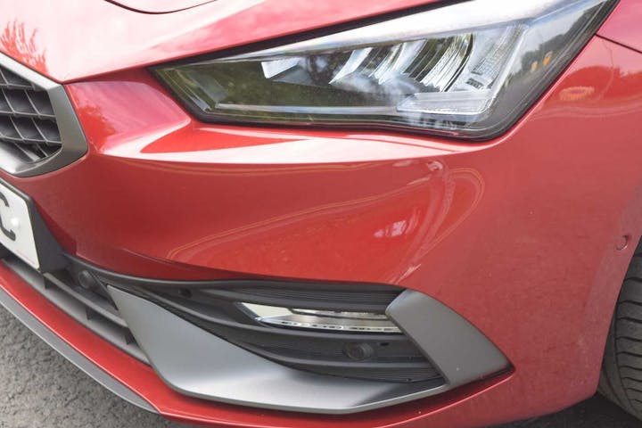 Red SEAT Leon E Hybrid 1.5 Fr Hybrid DSG 2025