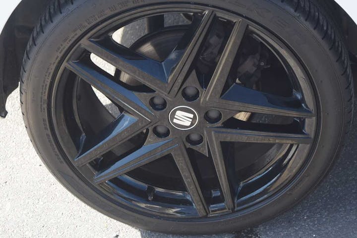 White SEAT Leon TSI Evo Fr Black Edition DSG 2020