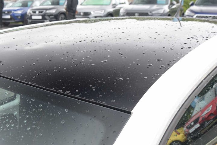 White SEAT Mii Fr Line 2019