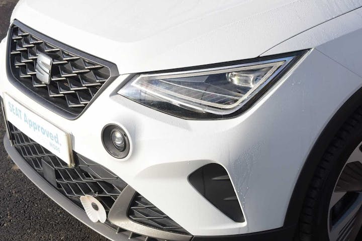 White SEAT Arona Ecotsi Fr Sport 2021