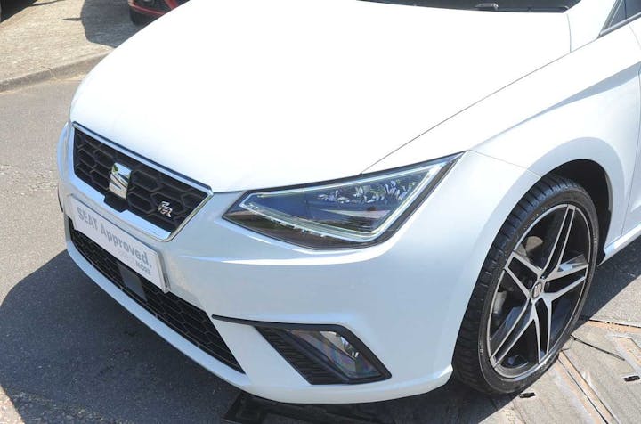 White SEAT Ibiza TSI Fr Sport DSG 2021