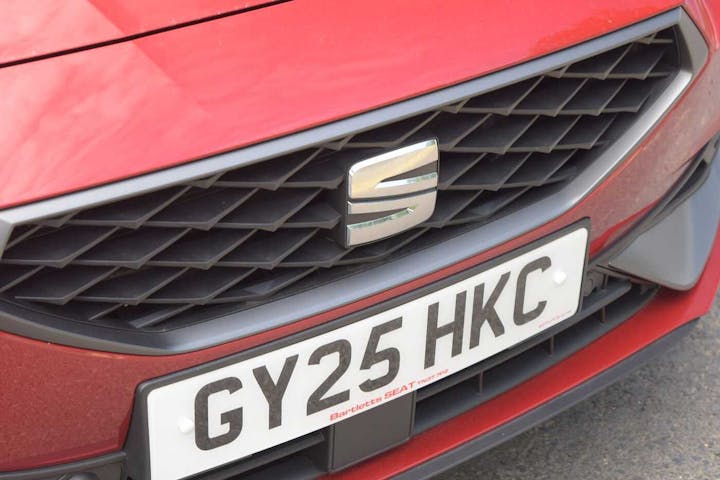Red SEAT Leon E Hybrid 1.5 Fr Hybrid DSG 2025