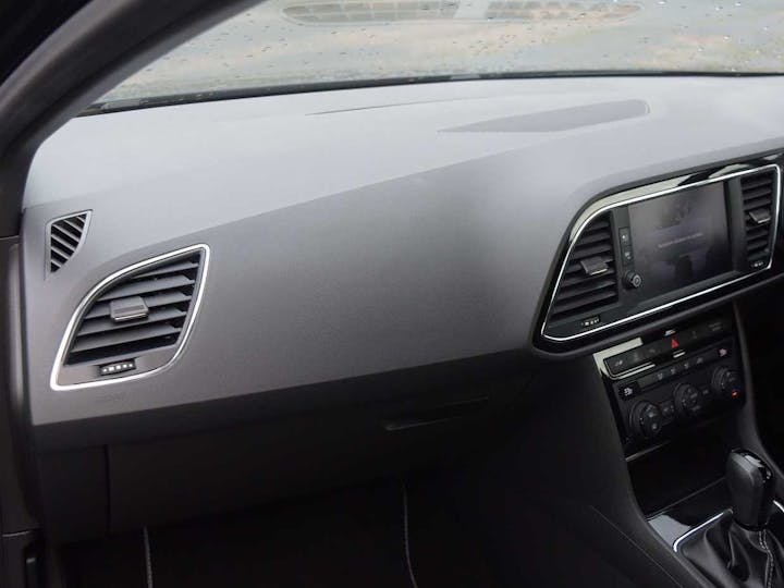 Black SEAT Leon TSI Cupra 4drive DSG 2020