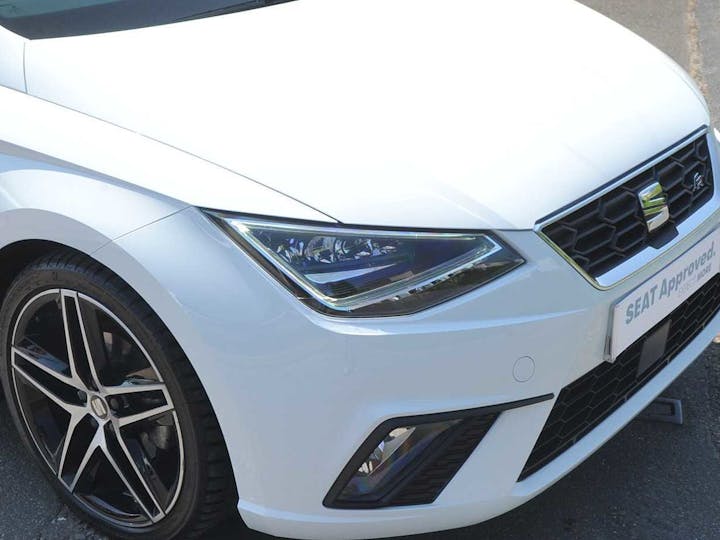 White SEAT Ibiza TSI Fr Sport DSG 2021