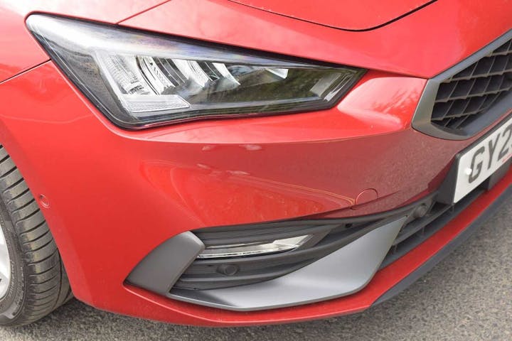 Red SEAT Leon E Hybrid 1.5 Fr Hybrid DSG 2025