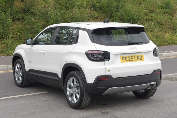 White Jeep Avenger Altitude 2025