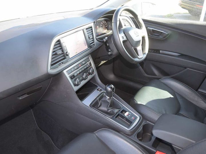 Silver SEAT Leon Estate TSI Evo Xcellence Lux 2019