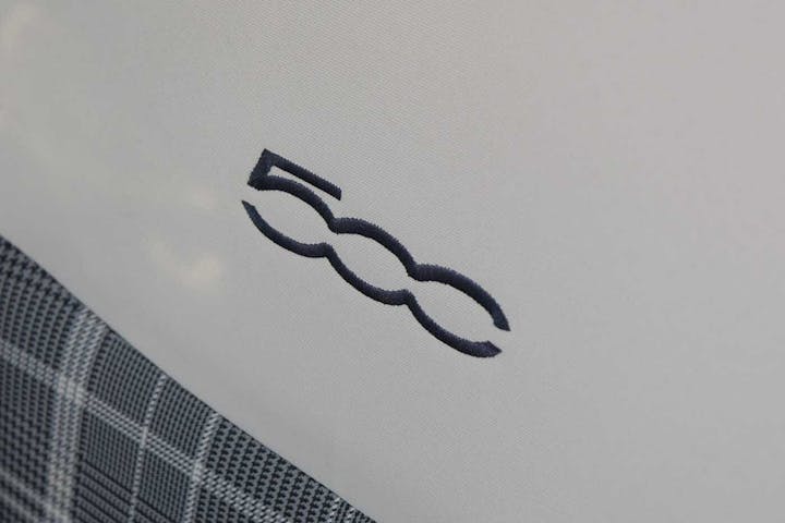 White FIAT 500 Lounge Mhev 2021