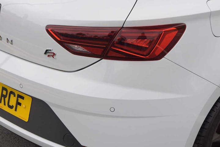 White SEAT Leon TSI Evo Fr Black Edition DSG 2019