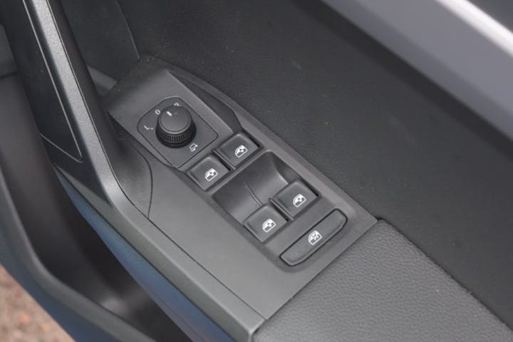 Blue SEAT Ibiza 1.0 TSI Xcellence DSG 2025