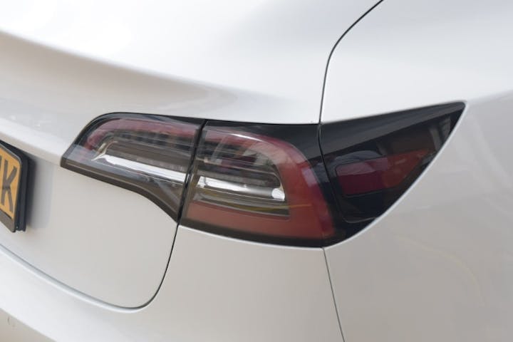 White Tesla Model 3 Standard Range Plus 2019