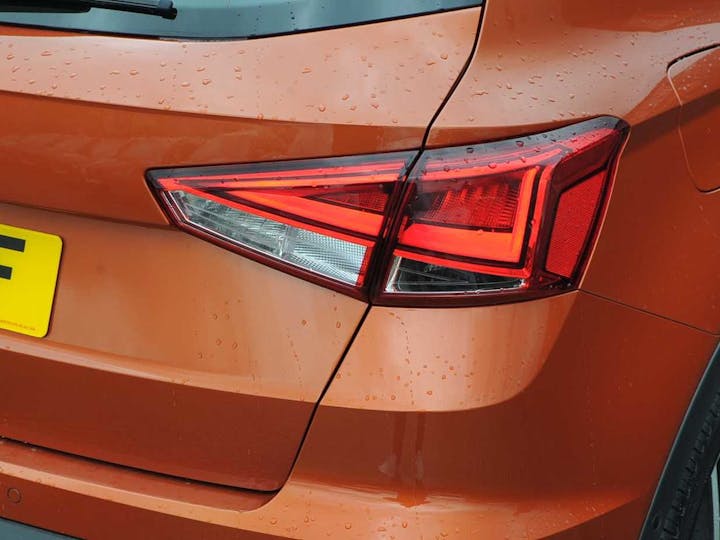 Orange SEAT Arona TSI Xcellence Lux DSG 2019