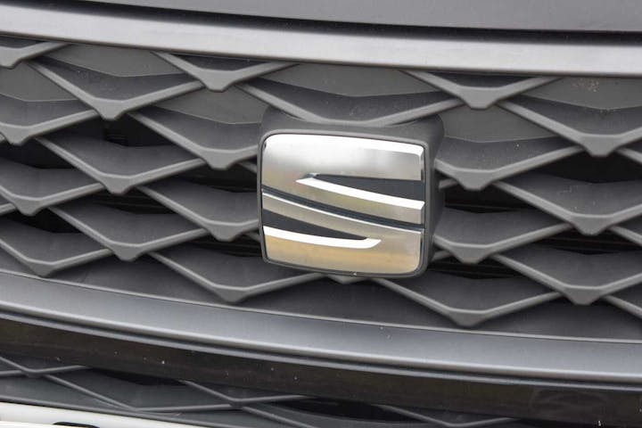 Black SEAT Ateca 1.5 TSI Evo Fr 2022