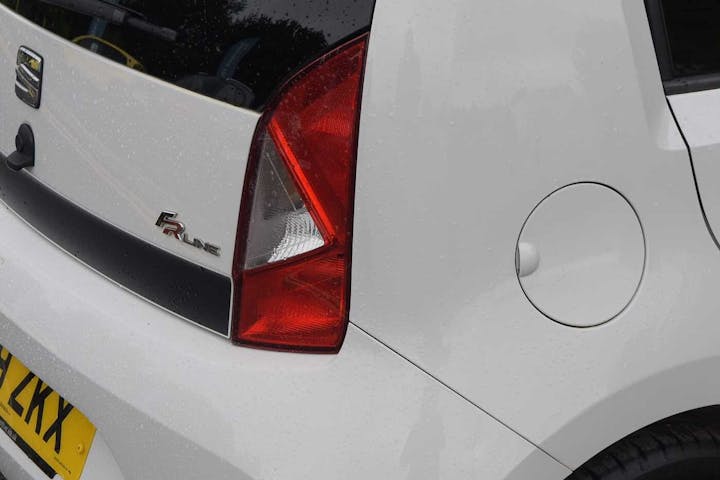 White SEAT Mii Fr Line 2019