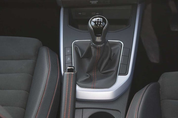 White SEAT Arona Ecotsi Fr Sport 2021