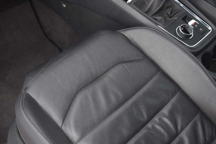 White SEAT Ateca Ecotsi Xcellence 2018