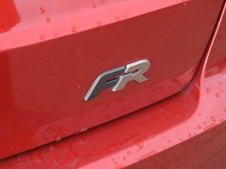 Red SEAT Arona Ecotsi Fr Sport 2022
