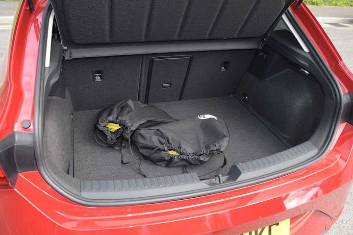 Red SEAT Leon E Hybrid 1.5 Fr Hybrid DSG 2025