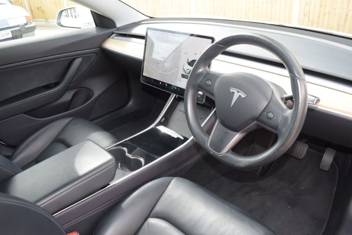 White Tesla Model 3 Standard Range Plus 2019
