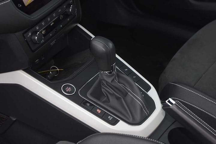 Silver SEAT Arona TSI Xcellence Lux DSG 2019