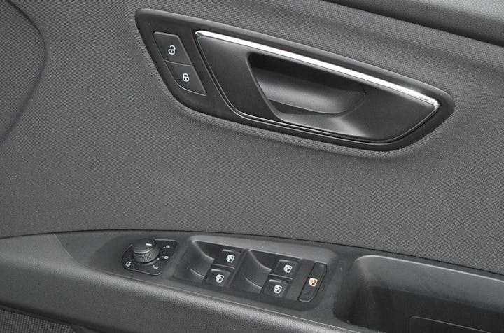 Grey SEAT Leon TDI SE Dynamic Technology 2016