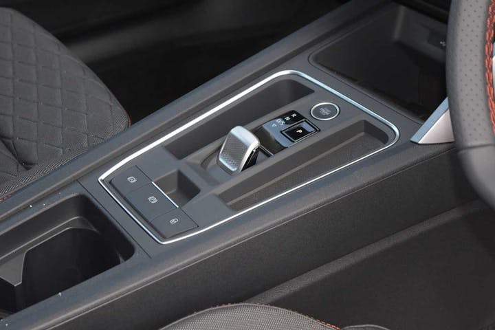 Red SEAT Leon E Hybrid 1.5 Fr Hybrid DSG 2025