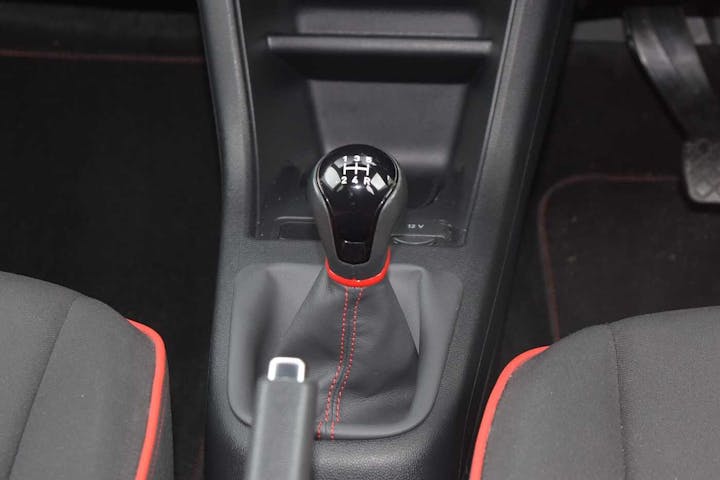 White SEAT Mii Fr Line 2019