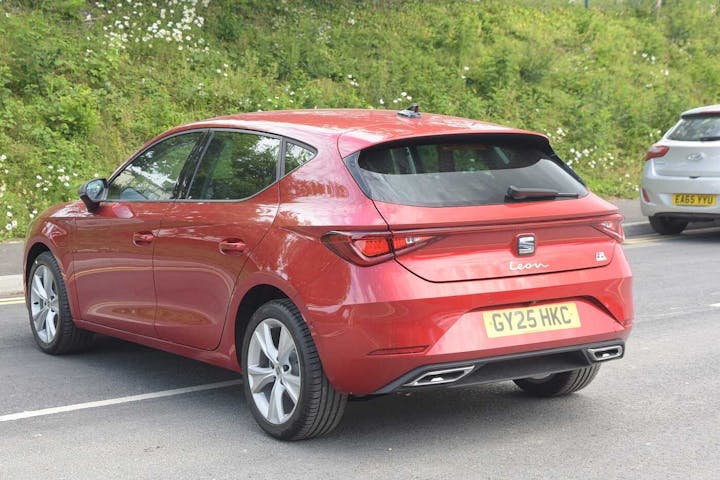 Red SEAT Leon E Hybrid 1.5 Fr Hybrid DSG 2025