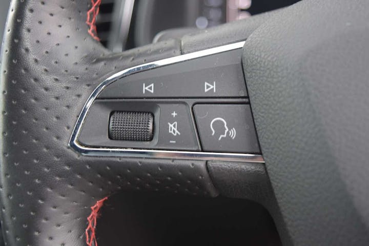 White SEAT Leon TSI Evo Fr Black Edition DSG 2019