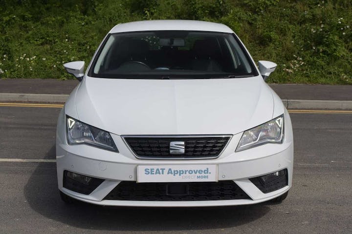 White SEAT Leon TDI SE Dynamic 2019