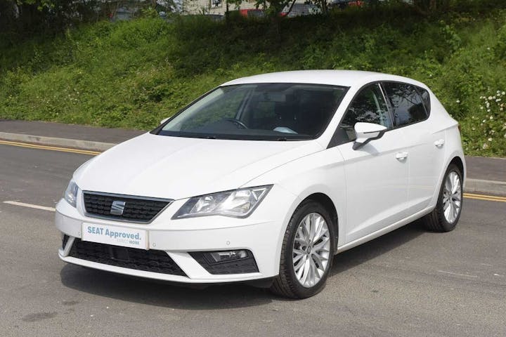 White SEAT Leon TDI SE Dynamic 2019