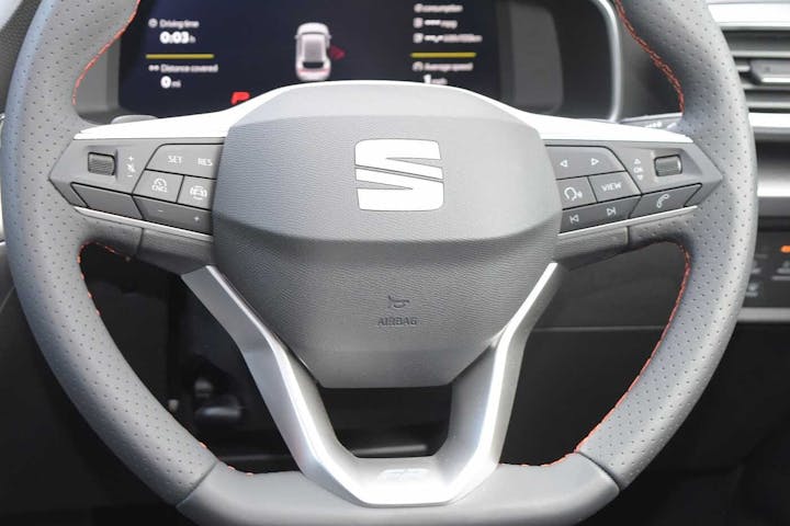 Red SEAT Leon E Hybrid 1.5 Fr Hybrid DSG 2025