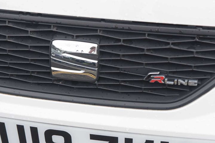 White SEAT Mii Fr Line 2019